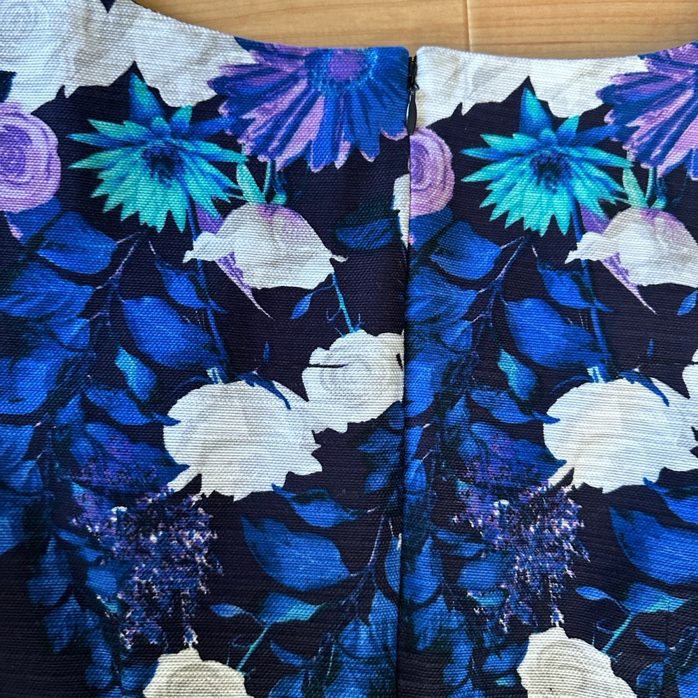 🌻 2/$10 Talbots Floral Ombré Sheath Dress Navy Blue Purple size 6 - Picture 9 of 12